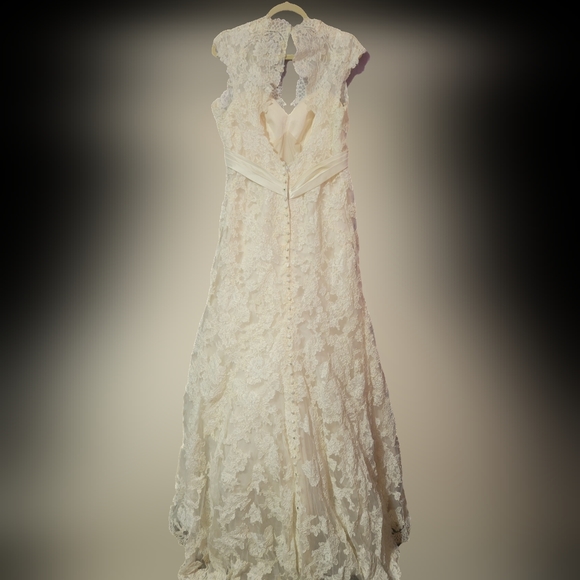 Allure Bridal Style C155 Size 12 - Picture 2 of 8